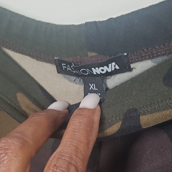 Fashion Nova Green and Black Camouflage Set - Picture 3 of 6